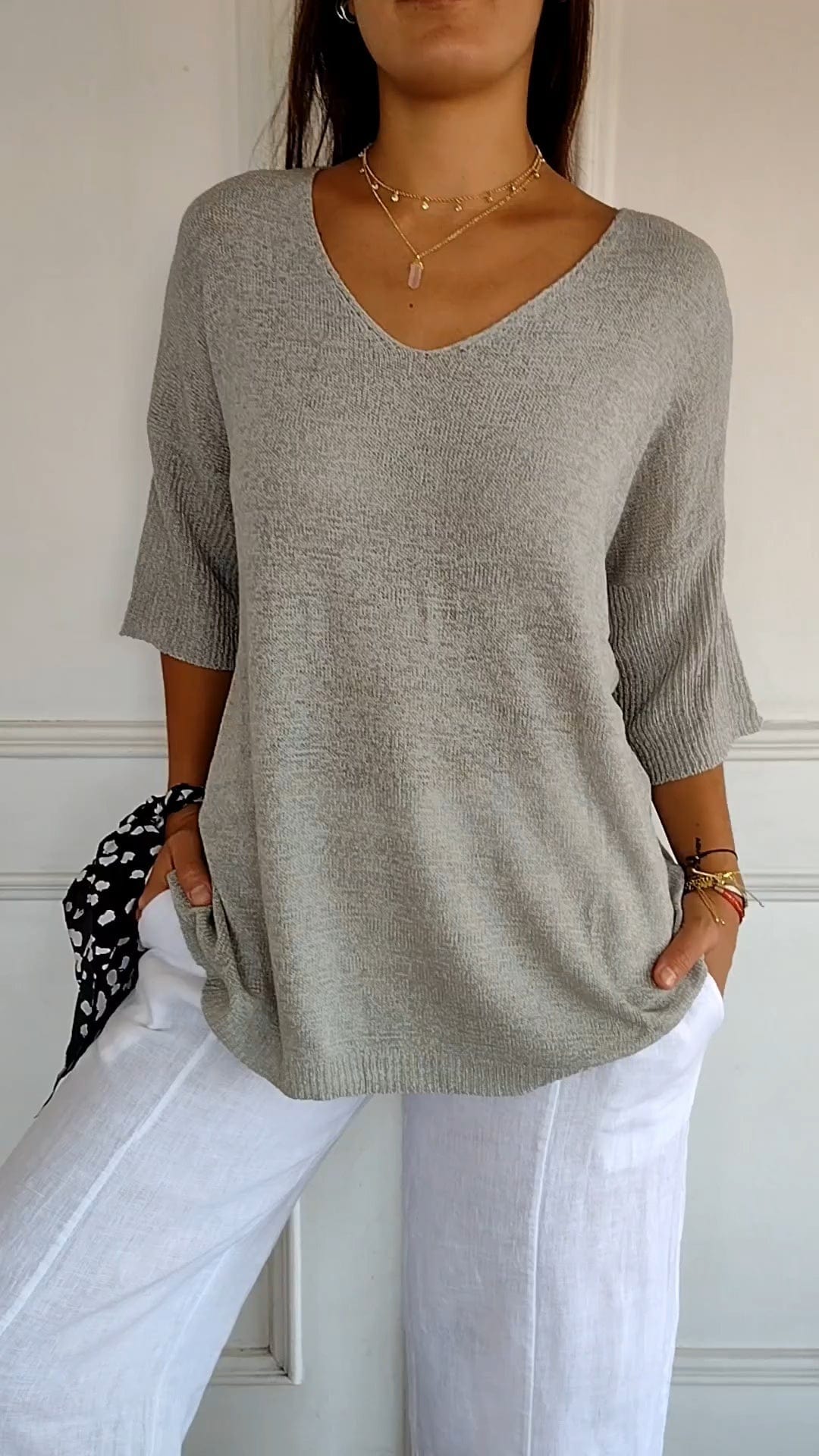 RIA™ | MAGLIA CLASSICA CON SCOLLO A V