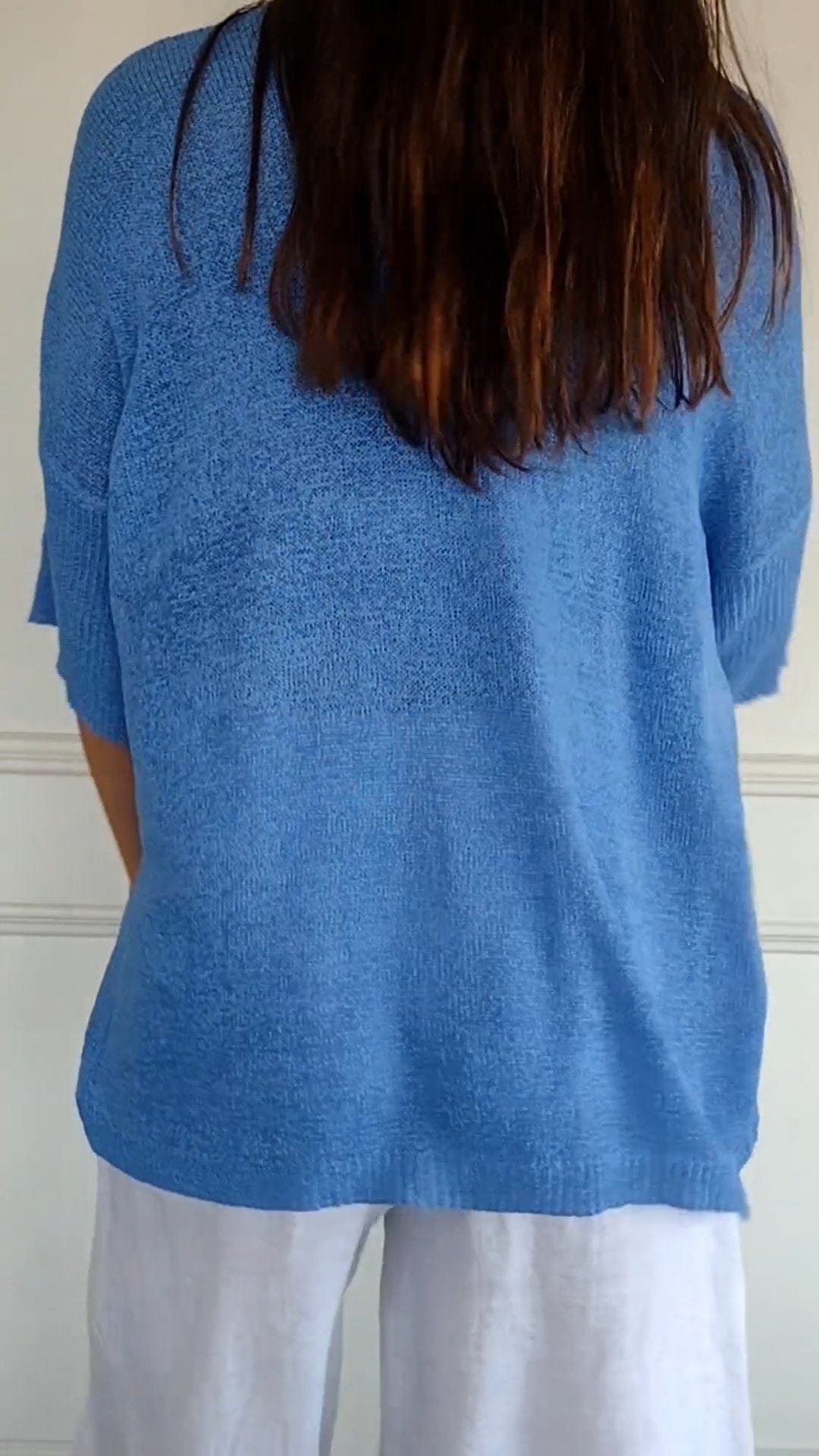 RIA™ | MAGLIA CLASSICA CON SCOLLO A V